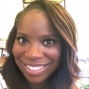 Meet your Posher, Adrianne